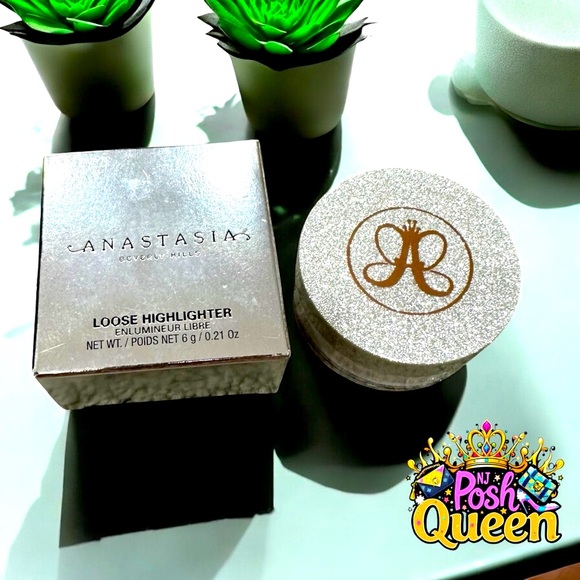 Anastasia Beverly Hills Other - Anastasia Beverly Hills Loose Highlighter - Snowflake